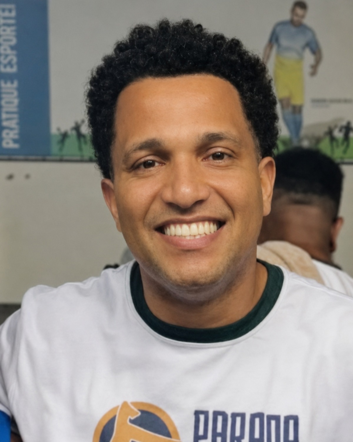 Professor Thiago Teles, responsável pelos núcleos de Bertioga